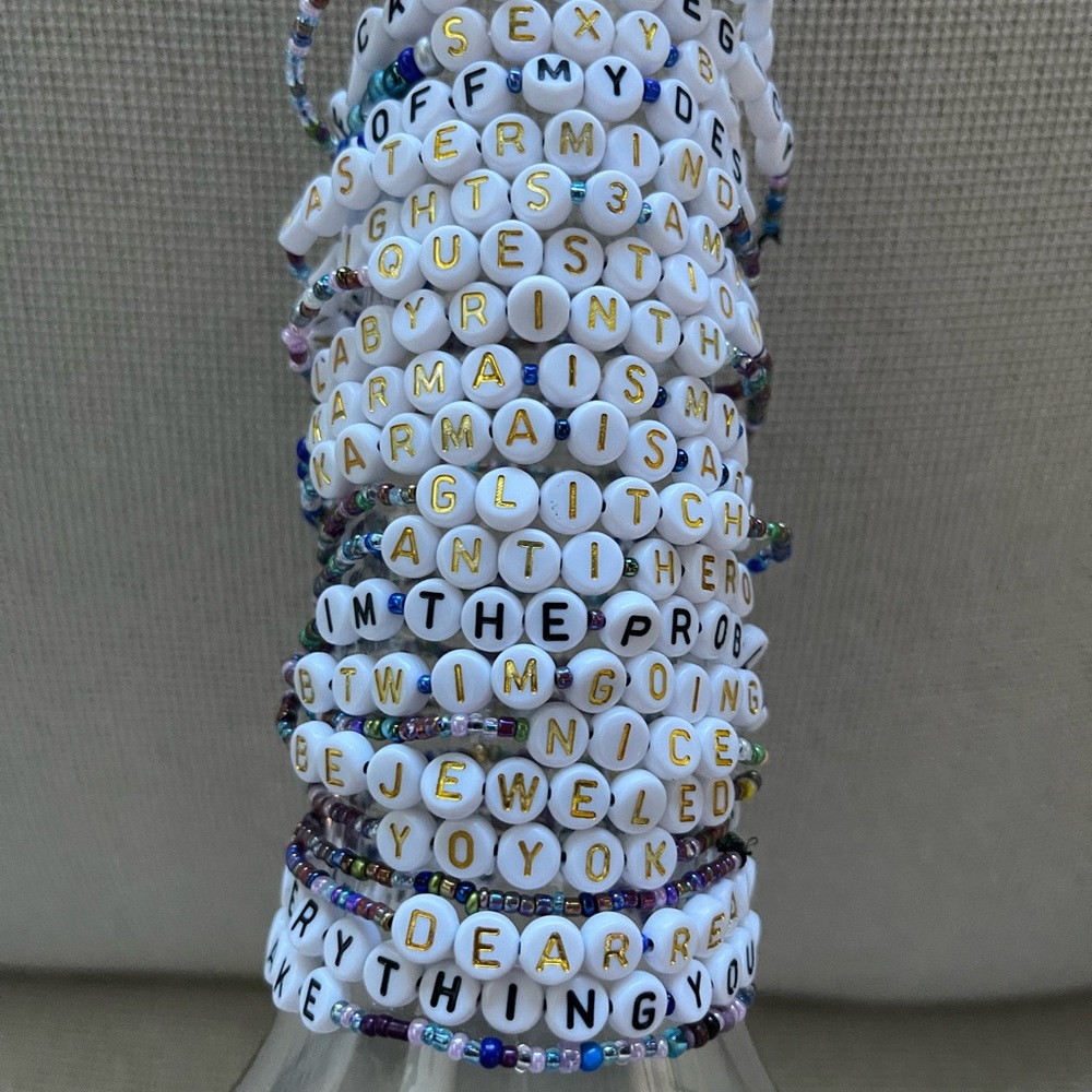 Bestselling Friendship Bracelets for Trading at Taylor Swift events. 25 Pack - Picture 8 of 16